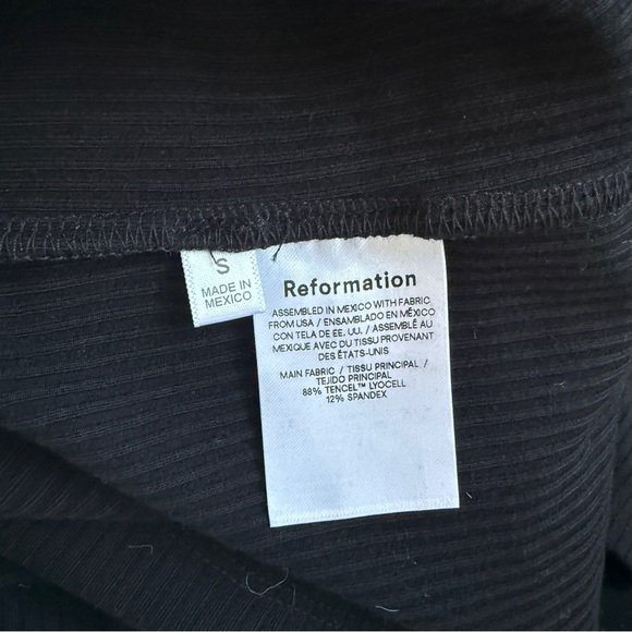 Reformation Emely Ribbed Crop Top Notched Black - Size Small - Picture 11 of 11